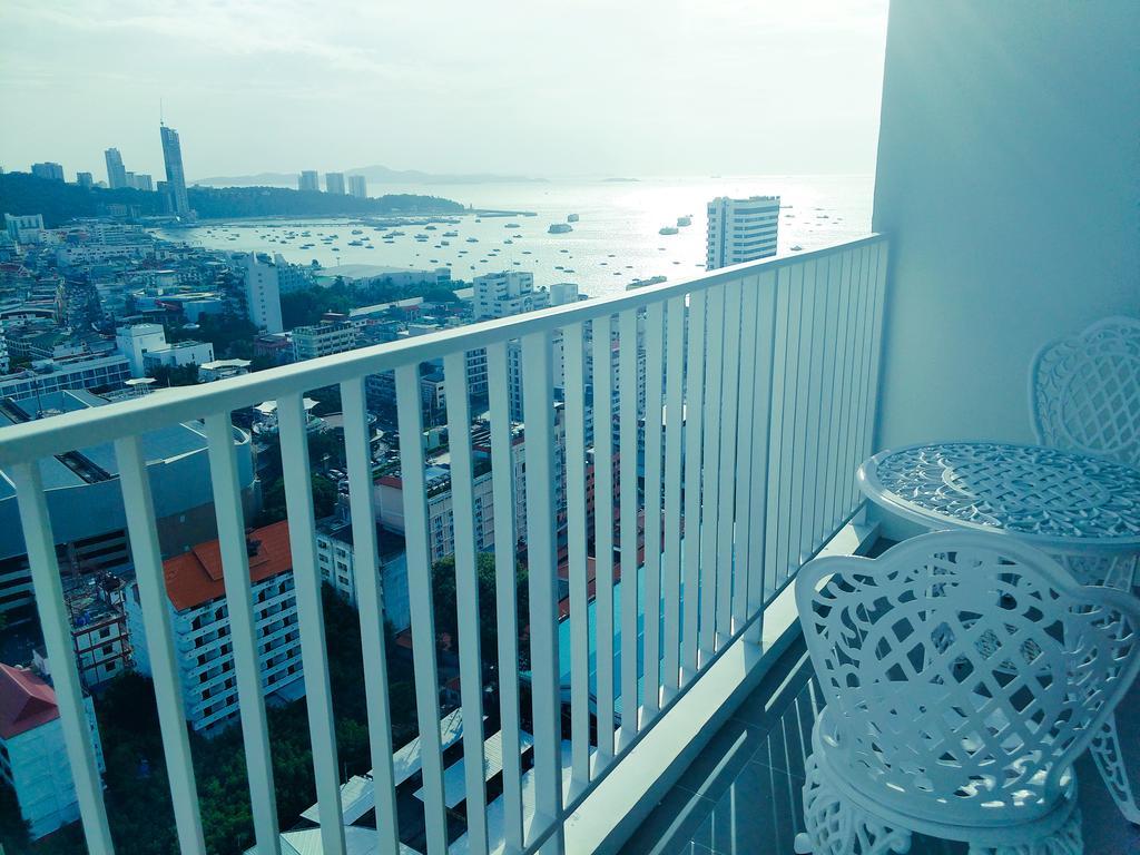 The Base Pattaya 芭提雅基地公寓 Ngoại thất bức ảnh