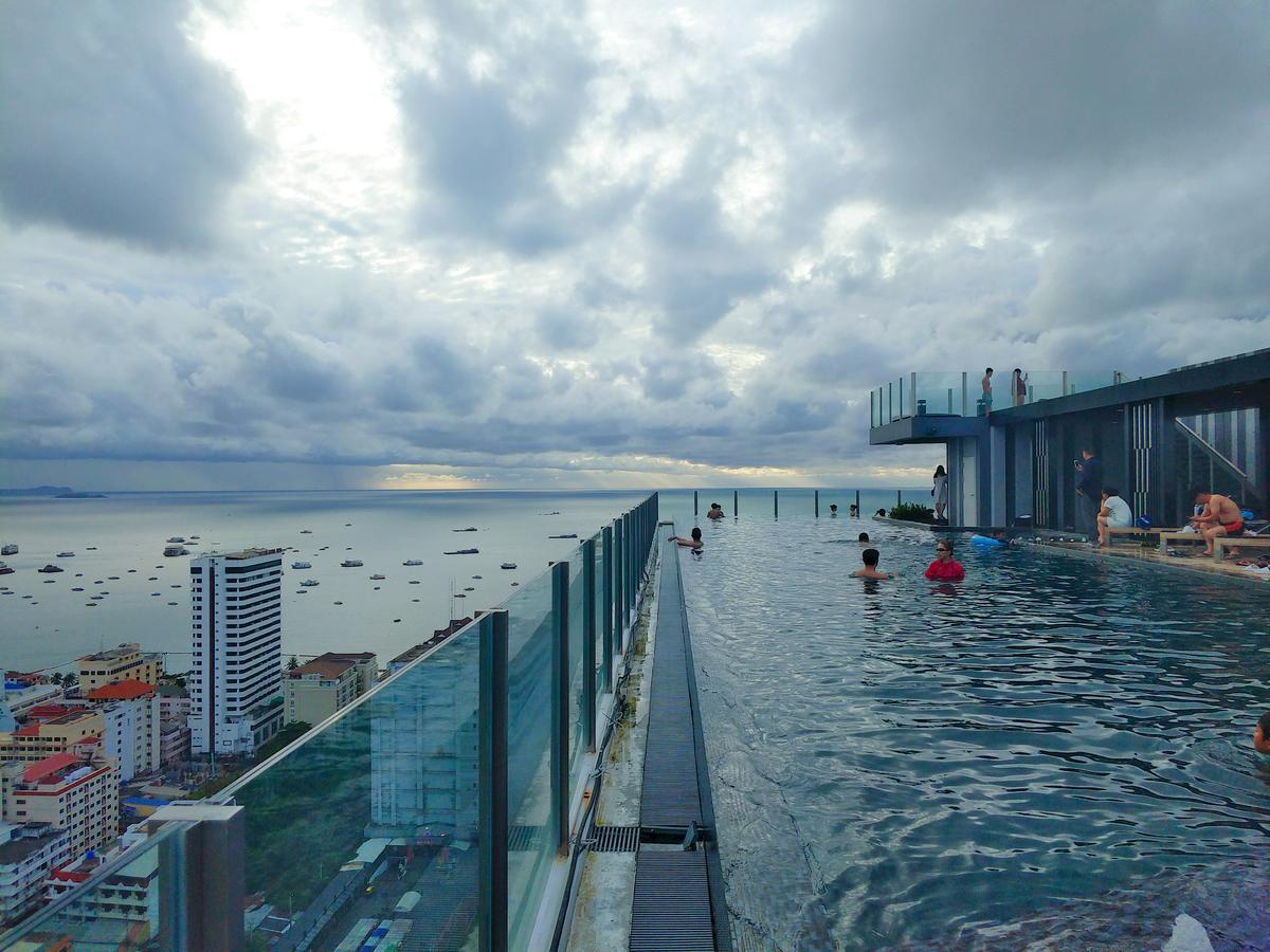The Base Pattaya 芭提雅基地公寓 Ngoại thất bức ảnh