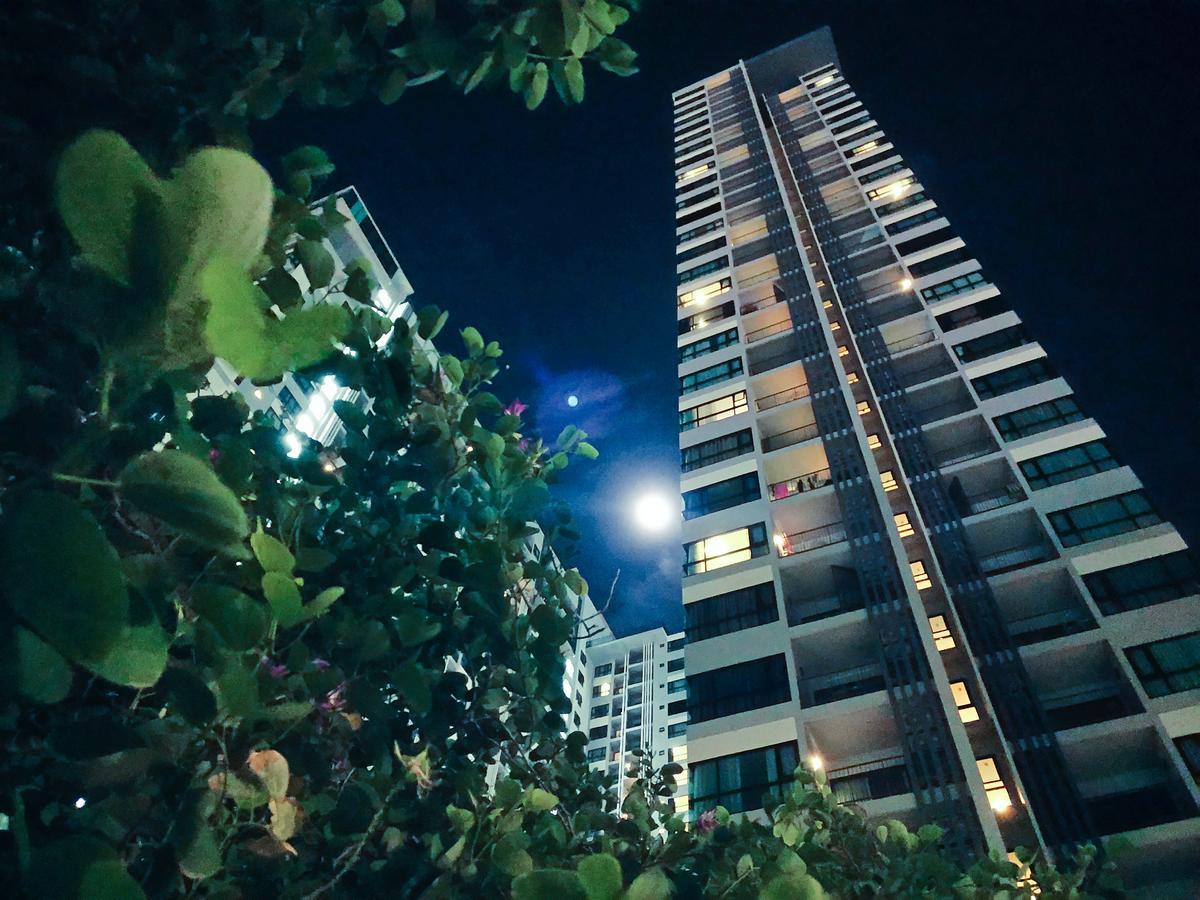 The Base Pattaya 芭提雅基地公寓 Ngoại thất bức ảnh